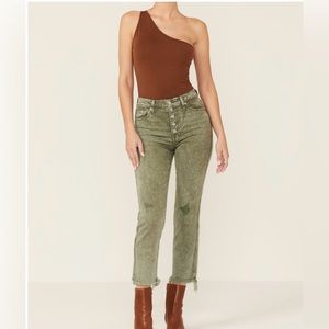 7 For All Mankind Jeans women’s 28 high waste cropped green button fly